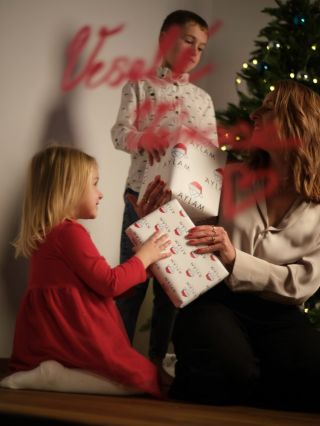 Vianoce sú už naozaj za rohom… 🎄✨ Máte už všetky darčeky pripravené? 🎁 Čo tak darovať šperk – drobnosť, ktorá prinesie...